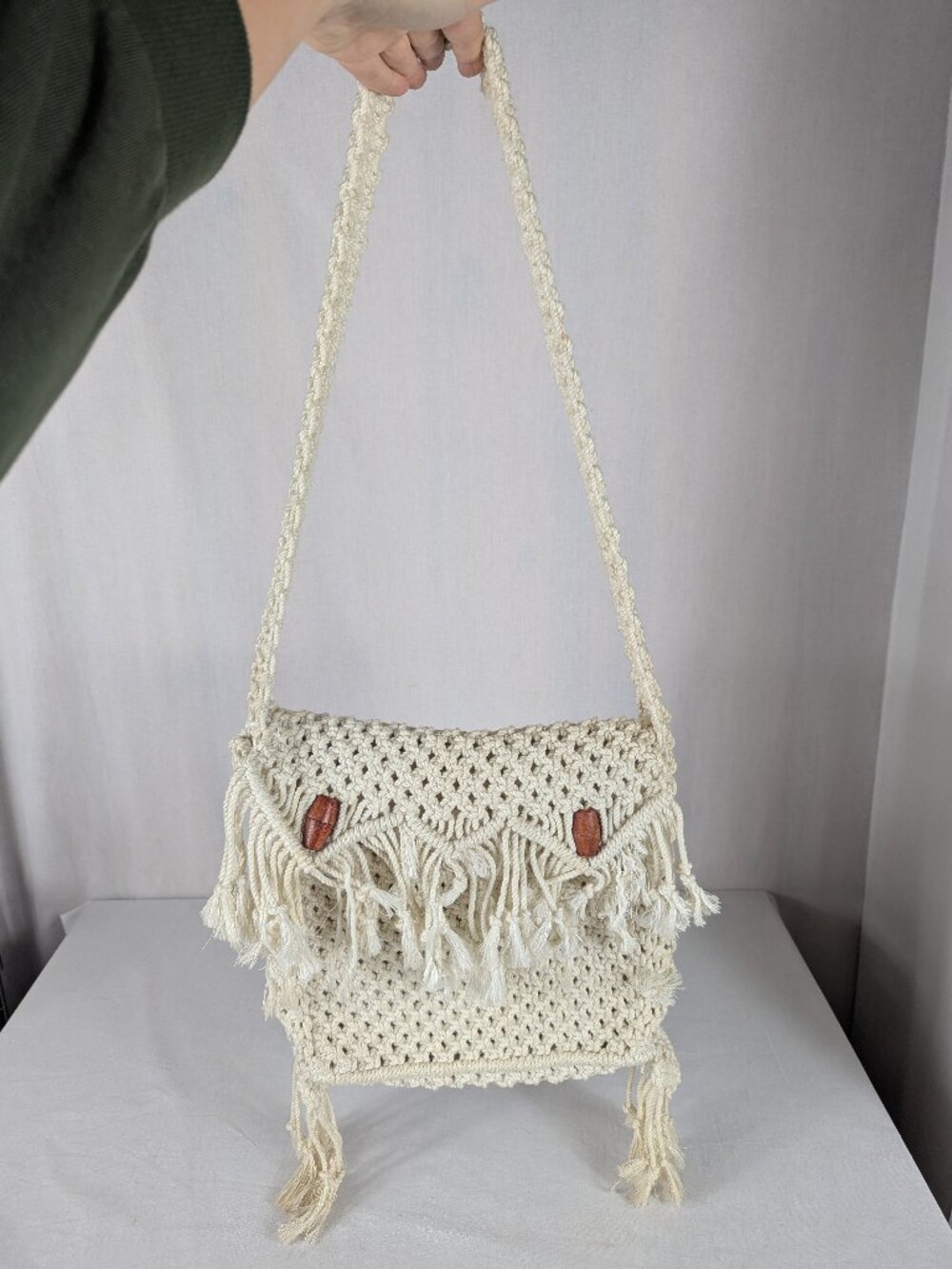 Vintage Macrame White Woven Messenger Bag Purse Wood Beads Shoulder Tote Boho